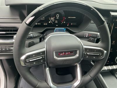 2026 GMC Acadia — photo 14 view