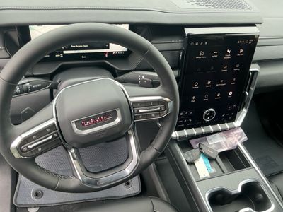 2026 GMC Acadia — photo 15 view
