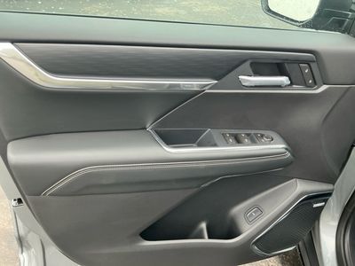 2026 GMC Acadia — photo 16 view