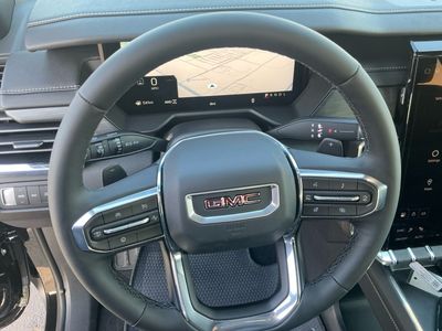2026 GMC Acadia — photo 14 view