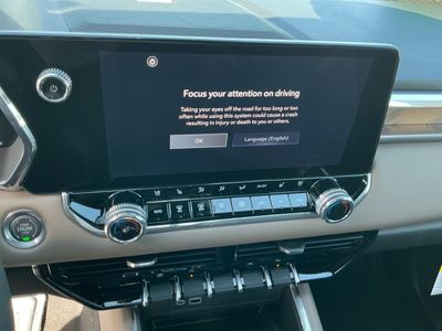 2026 GMC Canyon — photo 12 view