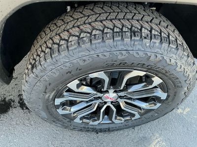 2026 GMC Canyon — photo 22 view