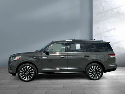 2022 Lincoln Navigator - Photo 3