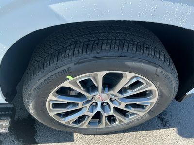 2026 GMC Yukon - Photo 22