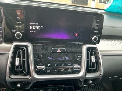 2024 Kia Sorento Hybrid - Photo 11