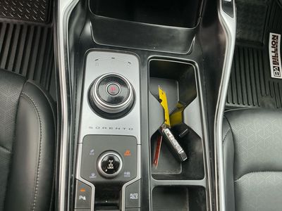 2024 Kia Sorento Hybrid - Photo 12