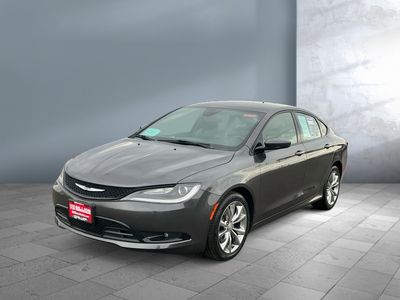 2015 Chrysler 200 - Photo 1