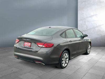 2015 Chrysler 200 - Photo 6