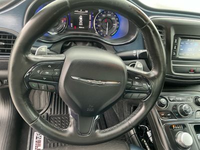 2015 Chrysler 200 - Photo 14