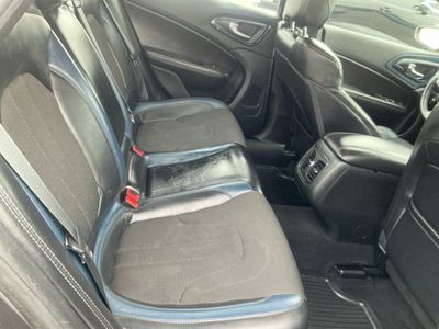 2015 Chrysler 200 - Photo 19