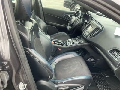 2015 Chrysler 200 - Photo 20