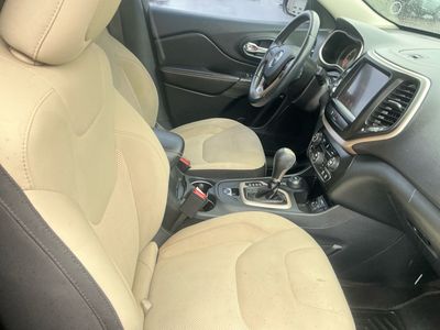 2016 Jeep Cherokee - Photo 20