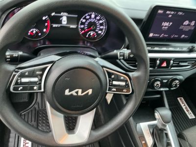2023 Kia Forte - Photo 14