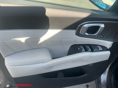 2026 Kia Sorento Hybrid - Photo 16