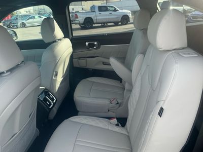2026 Kia Sorento Hybrid - Photo 17