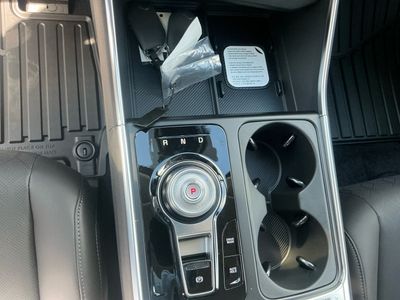 2026 Kia Carnival Hybrid - Photo 13