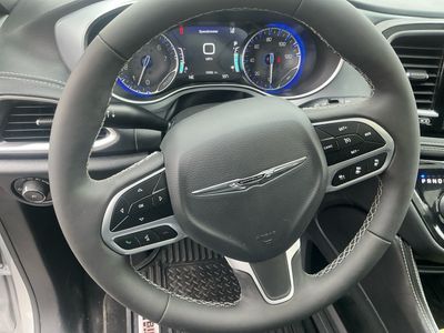 2026 Chrysler Pacifica - Photo 13