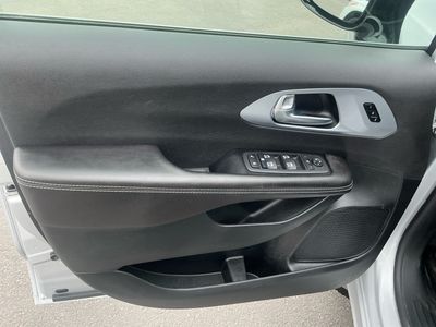 2026 Chrysler Pacifica - Photo 15