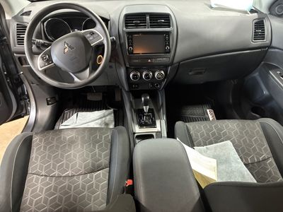 2025 Mitsubishi Outlander Sport — photo 12 view