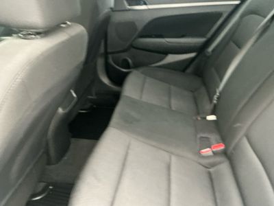 2018 Hyundai Elantra - Photo 16