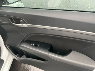 2018 Hyundai Elantra - Photo 21