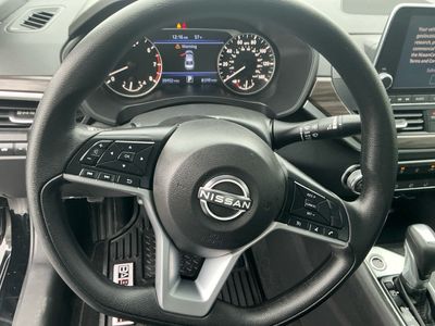 2025 Nissan Altima - Photo 13