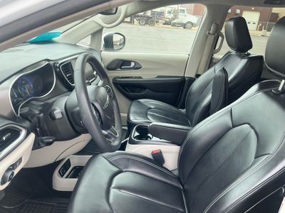 2023 Chrysler Pacifica - Photo 9