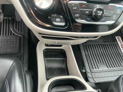 2023 Chrysler Pacifica - Photo 12