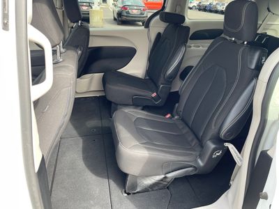 2023 Chrysler Voyager - Photo 16