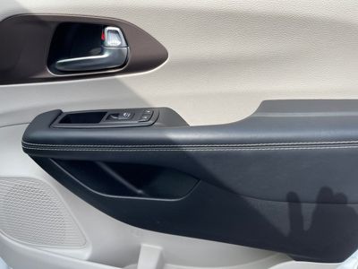 2023 Chrysler Voyager - Photo 22