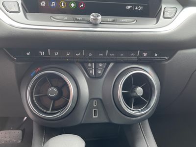2025 Chevrolet Blazer - Photo 13