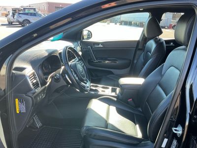 2022 Kia Sportage — photo 9 view
