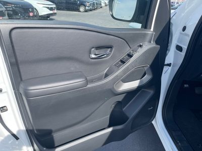 2024 Nissan Frontier - Photo 10