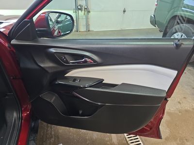 2025 Chevrolet Trax - Photo 21