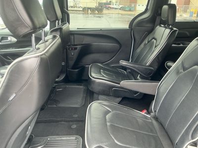 2025 Chrysler Pacifica - Photo 16