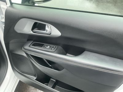 2025 Chrysler Pacifica - Photo 21