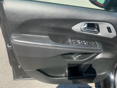 2025 Chrysler Pacifica - Photo 15