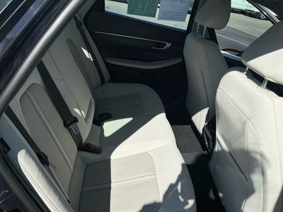 2023 Hyundai Sonata - Photo 18