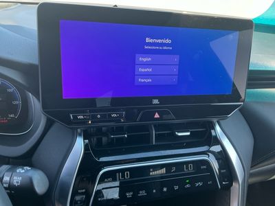 2024 Toyota Venza - Photo 11