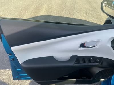 2021 Toyota Prius - Photo 15