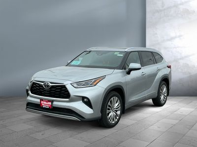2022 Toyota Highlander - Photo 1