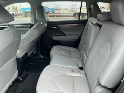 2023 Toyota Highlander - Photo 16