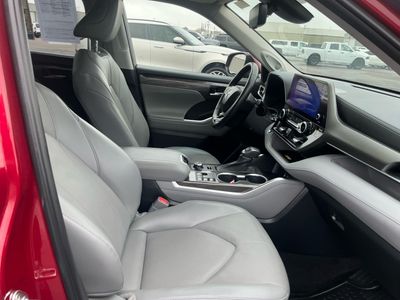 2023 Toyota Highlander - Photo 20
