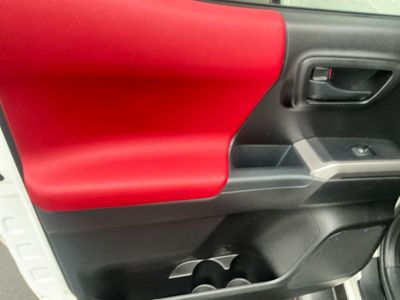 2020 Toyota Tacoma - Photo 16