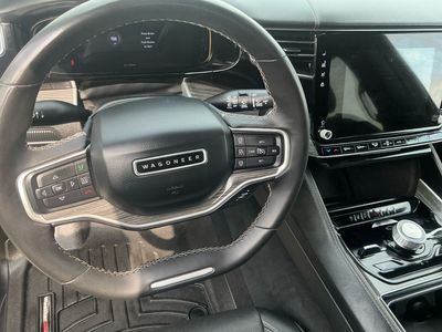 2022 Jeep Wagoneer - Photo 14