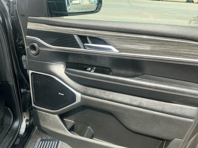 2022 Jeep Wagoneer - Photo 21
