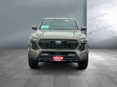 2024 Toyota Tacoma - Photo 2