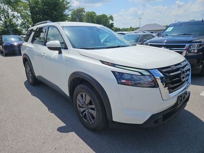 2025 Nissan Pathfinder — side profile view