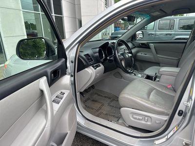2009 Toyota Highlander — detail view