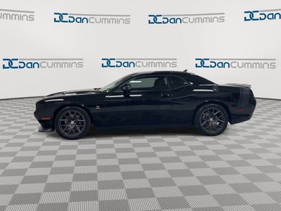 2016 Dodge Challenger — detail view